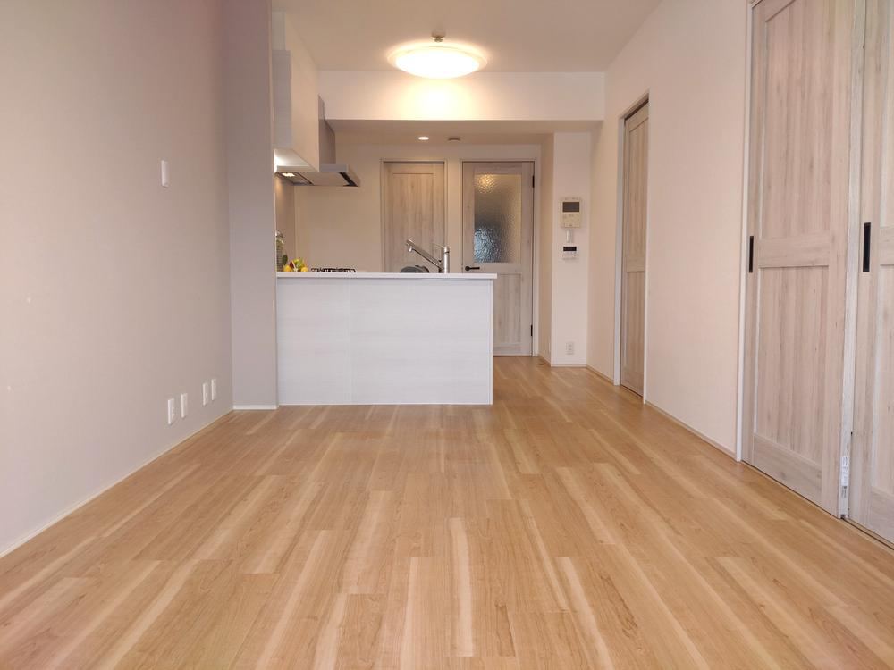 2LDK+S apartment in Sumida Ward, Tokyo - Photo 1