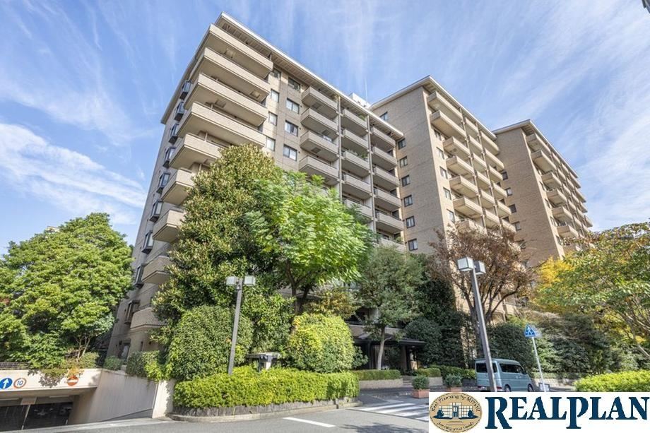 3LDK apartment in Shibuya Ward, Tokyo - Photo 1