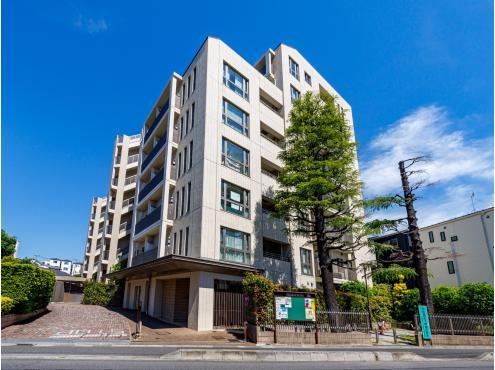 3LDK apartment in Minami Ward, Saitama - Photo 1