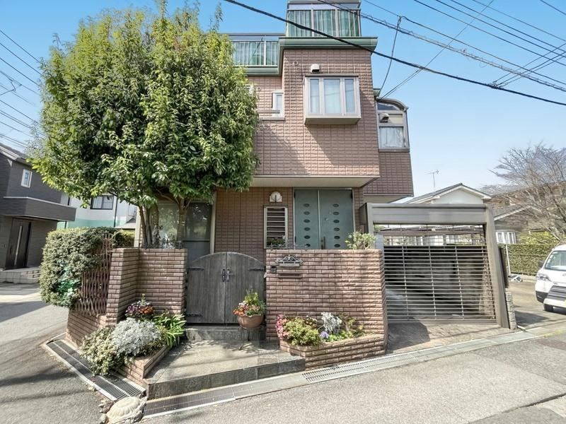 4LDK+S house in Kashiwa, Chiba - Photo 1