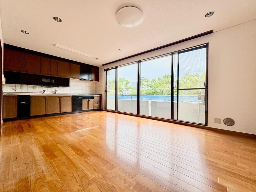 4LDK+S house in Minami Ward, Hiroshima - Photo 1