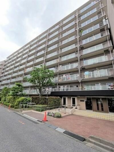 2DK apartment in Iwatsuki Ward, Saitama - Photo 1