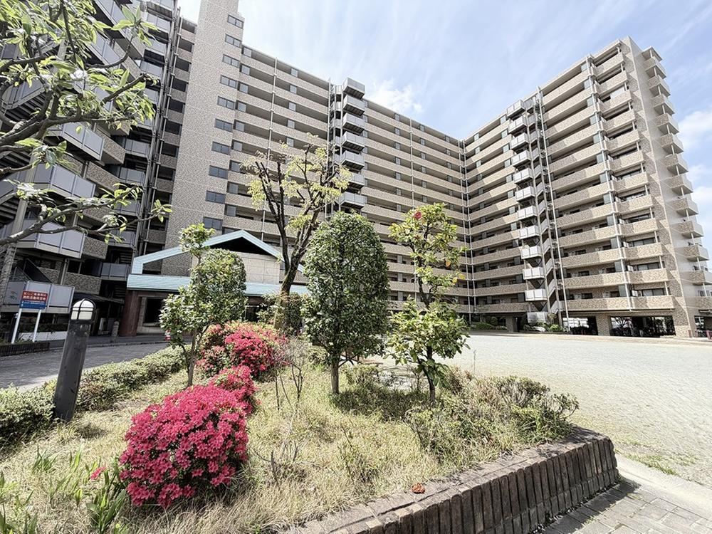 3LDK apartment in Toda, Saitama - Photo 1