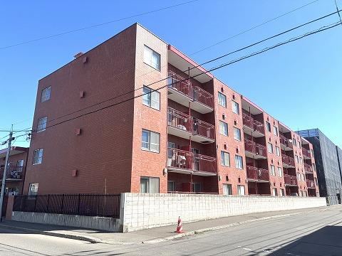 3LDK apartment in Chuo Ward, Sapporo, Hokkaido - Photo 1