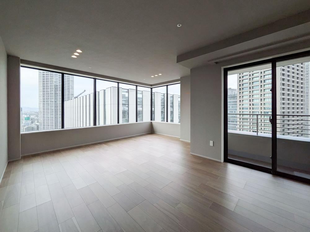 2LDK apartment in Kita Ward, Osaka - Photo 1