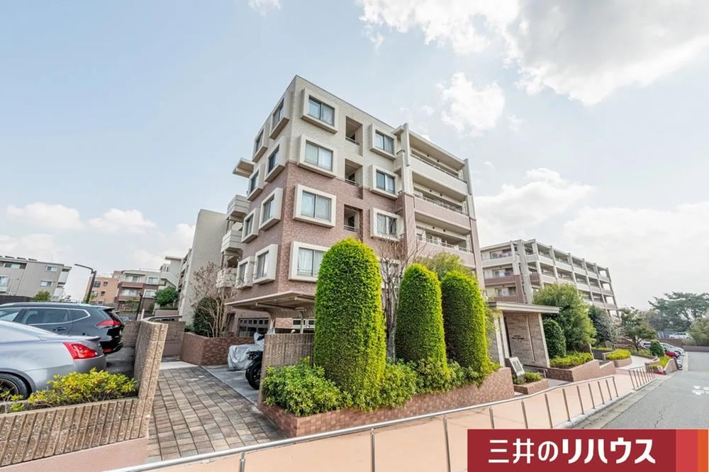 4LDK apartment in Higashi Ward, Fukuoka - Photo 1