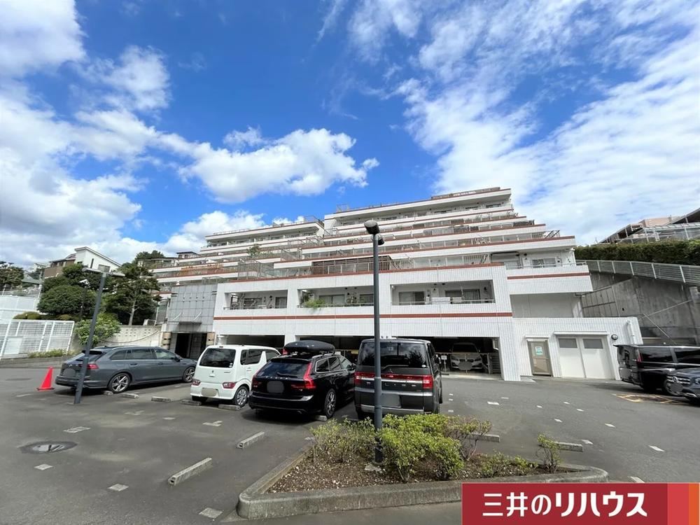 3LDK apartment in Machida, Tokyo - Photo 1