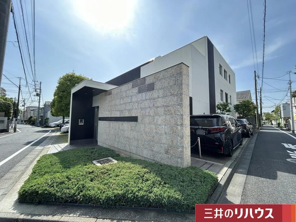 2LDK apartment in Suginami Ward, Tokyo - Photo 1