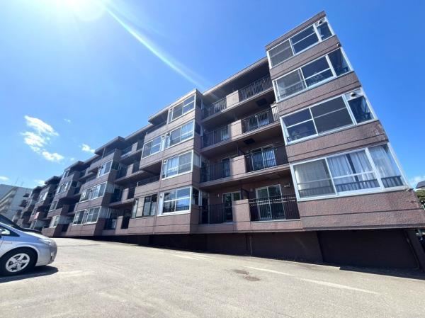 4LDK apartment in Toyohira Ward, Sapporo, Hokkaido - Photo 1