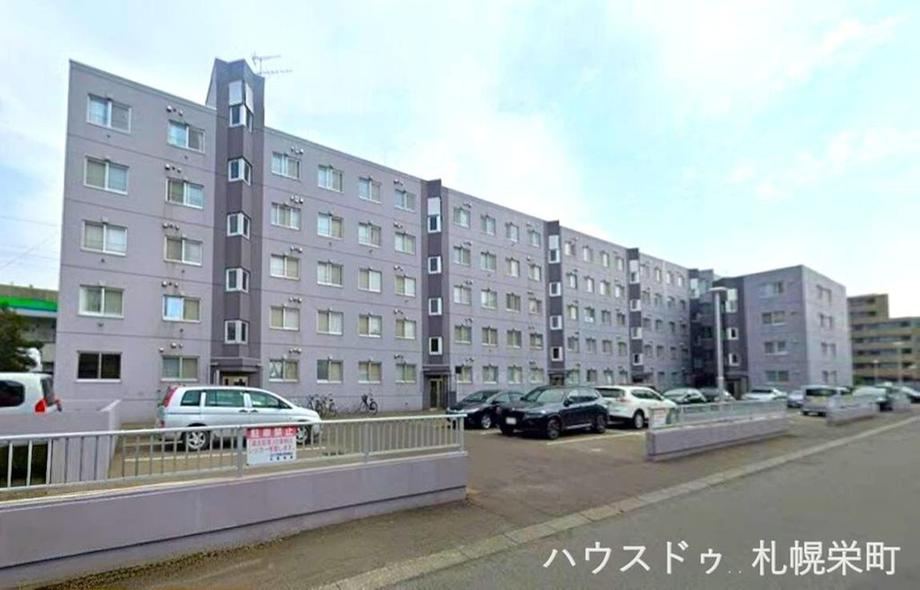 3LDK apartment in Kita Ward, Sapporo, Hokkaido - Photo 1