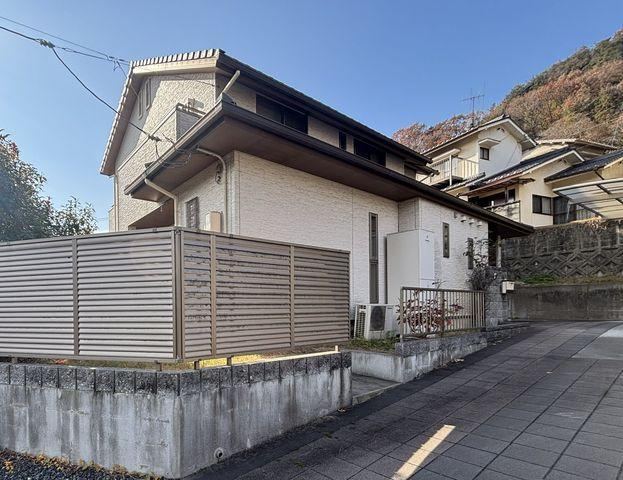 4LDK house in Kasaoka, Okayama - Photo 1