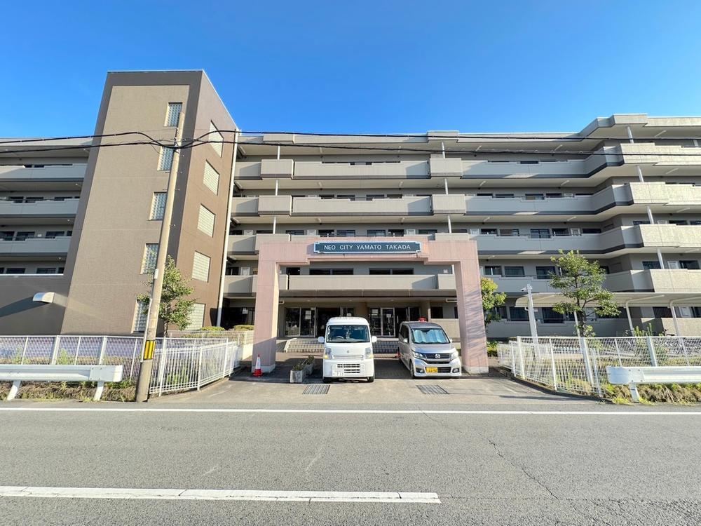 3LDK apartment in Yamatotakada, Nara - Photo 1