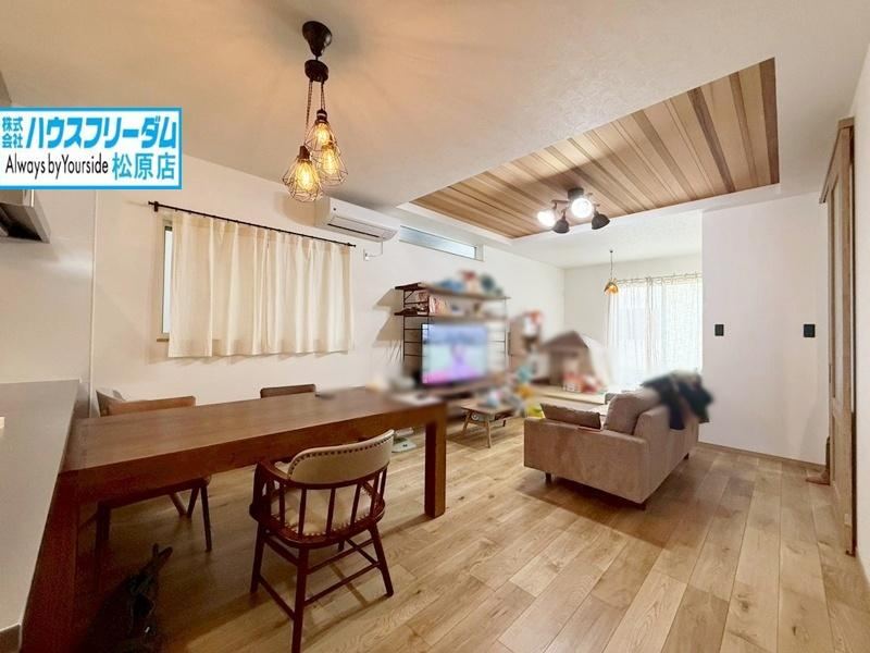 4LDK house in Matsubara, Osaka - Photo 1