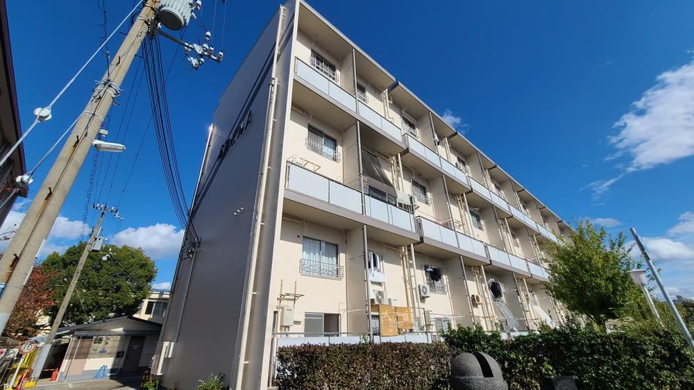 3DK apartment in Tarumi Ward, Kobe, Hyogo - Photo 1