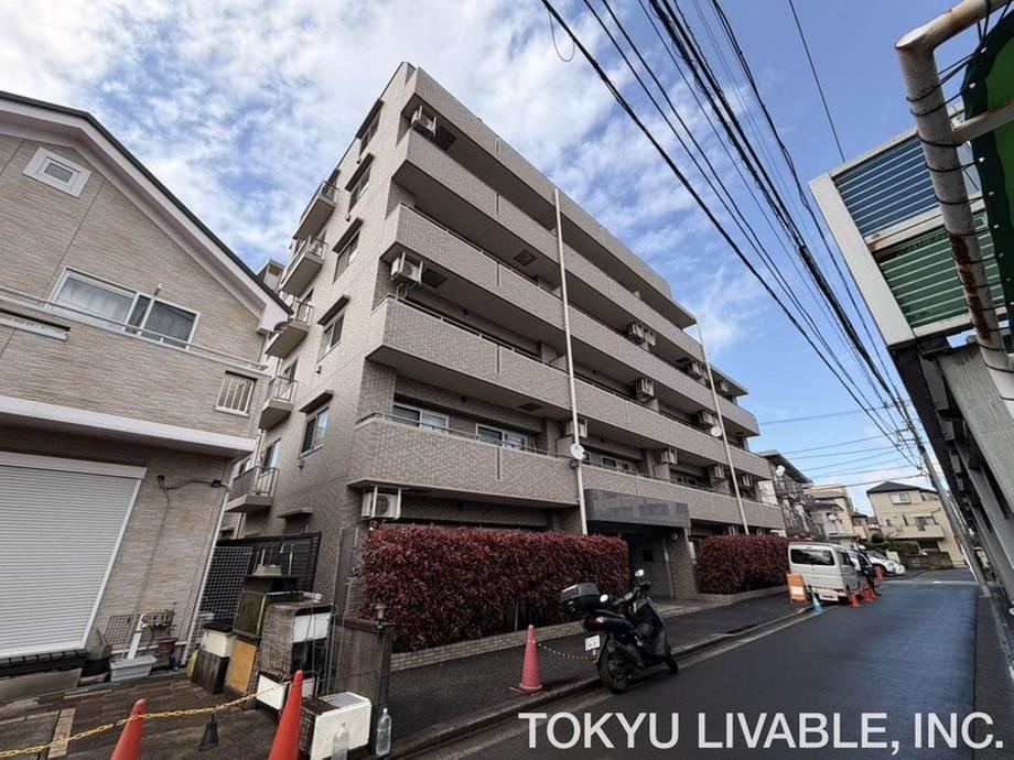 4LDK apartment in Yamato, Kanagawa - Photo 1