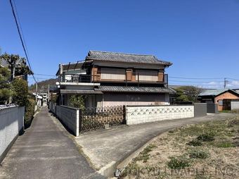 5LDK+S house in Mitoyo