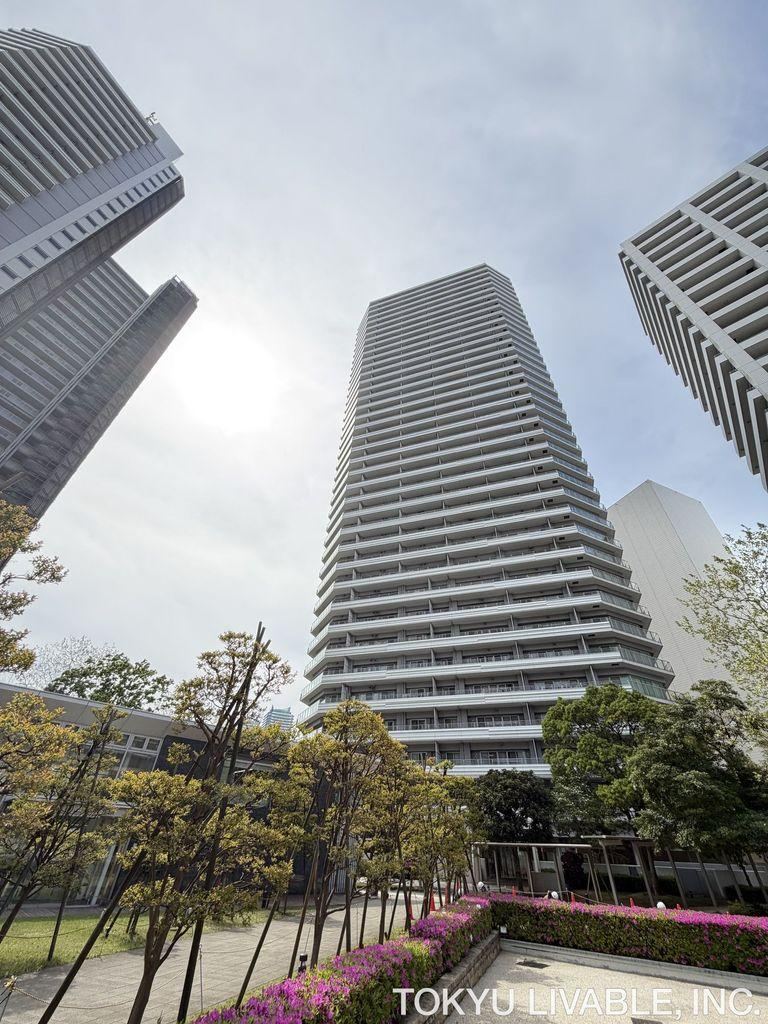 3LDK apartment in Kanagawa Ward, Yokohama, Kanagawa - Photo 1
