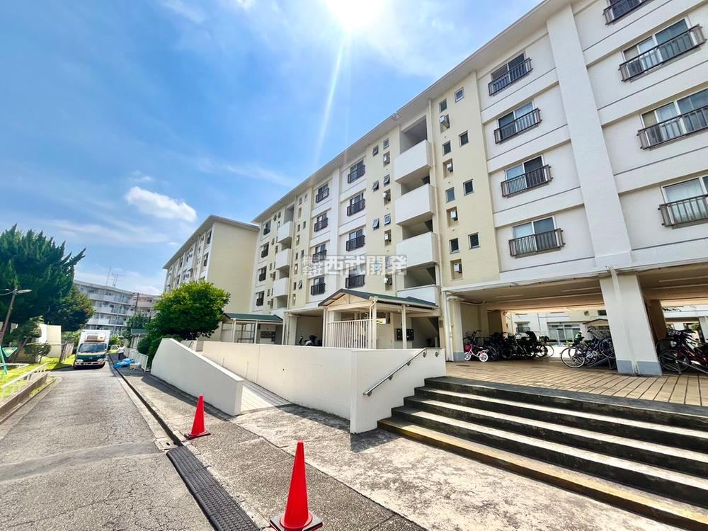 3DK apartment in Itabashi Ward, Tokyo - Photo 1