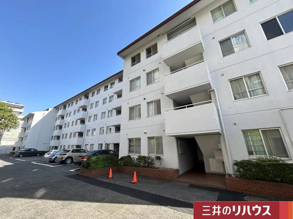 3LDK+S apartment in Kokubunji, Tokyo - Photo 1
