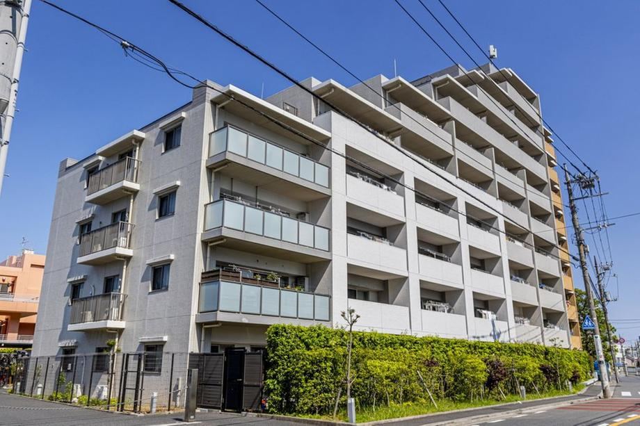 3LDK apartment in Edogawa Ward, Tokyo - Photo 1