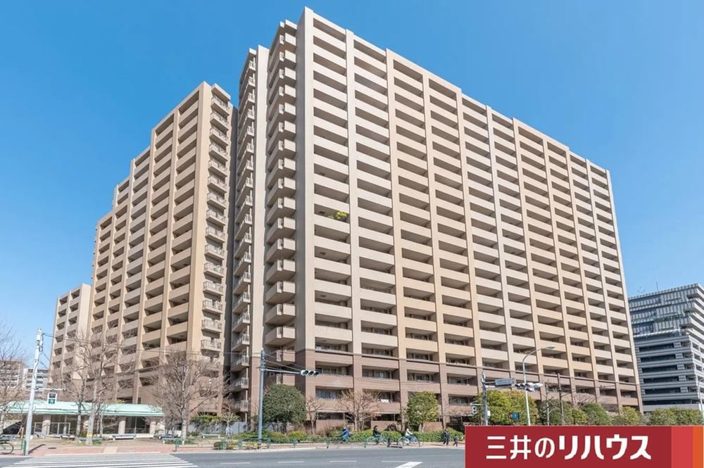 3LDK apartment in Koto Ward, Tokyo - Photo 1