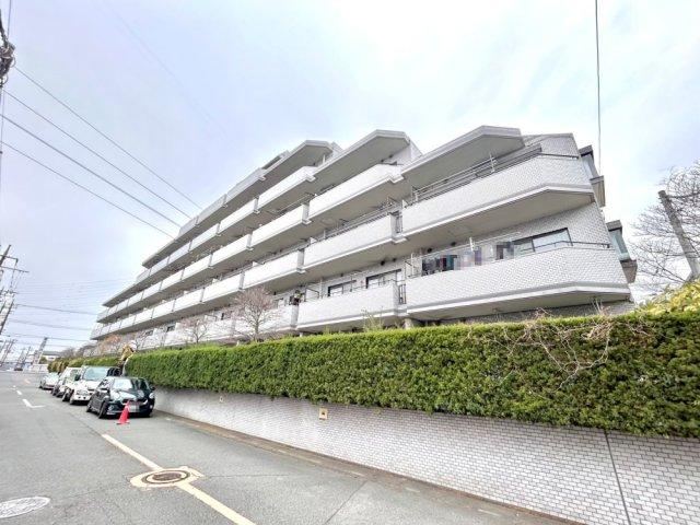 3LDK apartment in Koshigaya, Saitama - Photo 1