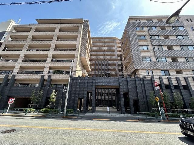 2LDK apartment in Taito Ward, Tokyo - Photo 1