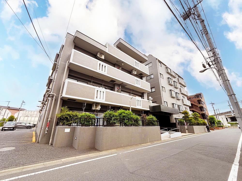 2LDK+S apartment in Toda, Saitama - Photo 1