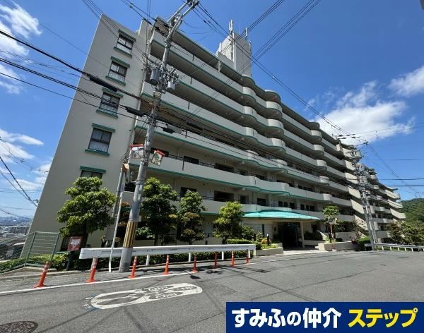 3LDK apartment in Higashiosaka, Osaka - Photo 1