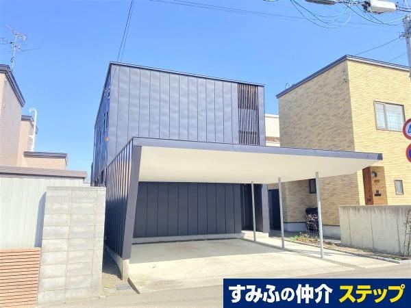 4LDK+S house in Chuo Ward, Sapporo, Hokkaido - Photo 1