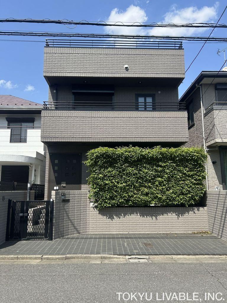 3LDK house in Itabashi Ward, Tokyo - Photo 1
