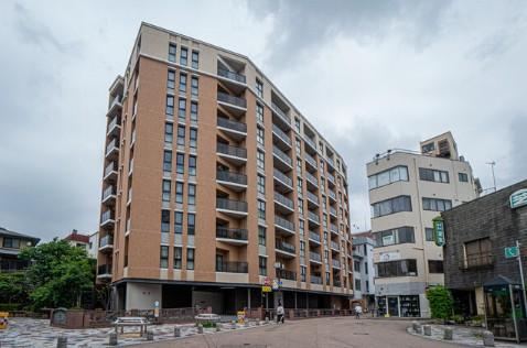 3LDK apartment in Kanazawa, Ishikawa - Photo 1
