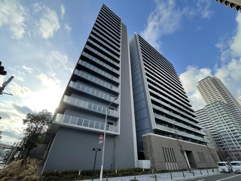 4LDK apartment in Chuo Ward, Kobe, Hyogo - Photo 1
