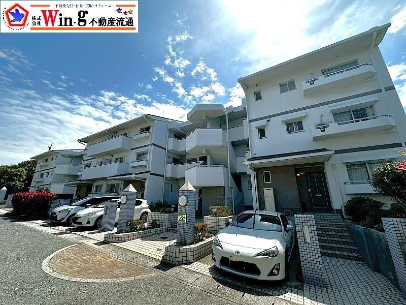 3LDK+S apartment in Tarumi Ward, Kobe, Hyogo - Photo 1