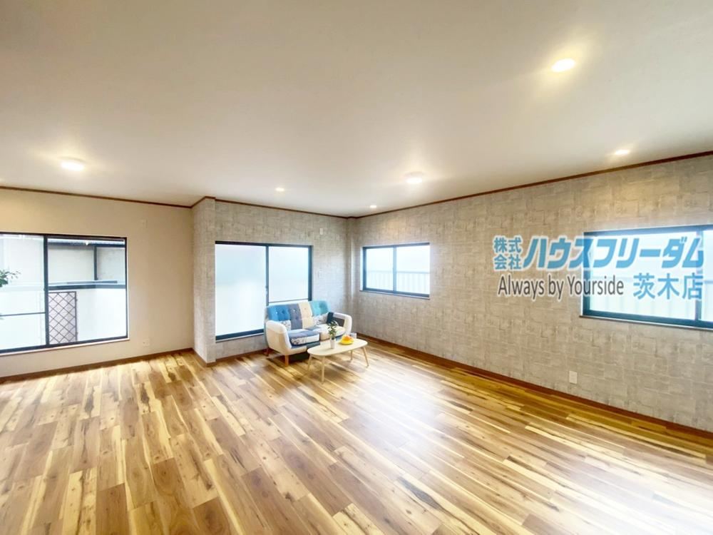 4LDK+S house in Suita, Osaka - Photo 1