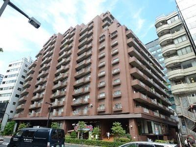 3LDK apartment in Chiyoda Ward, Tokyo - Photo 1