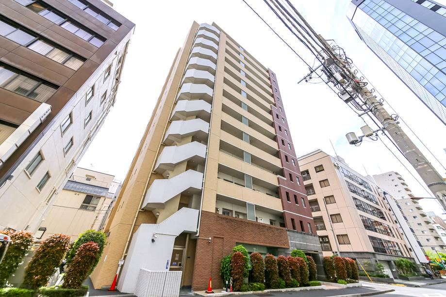 2K apartment in Minato Ward, Tokyo - Photo 1