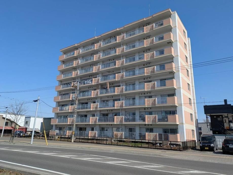 3LDK apartment in Asahikawa, Hokkaido - Photo 1