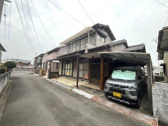 6LDK house in Matsuyama, Ehime - Photo 1