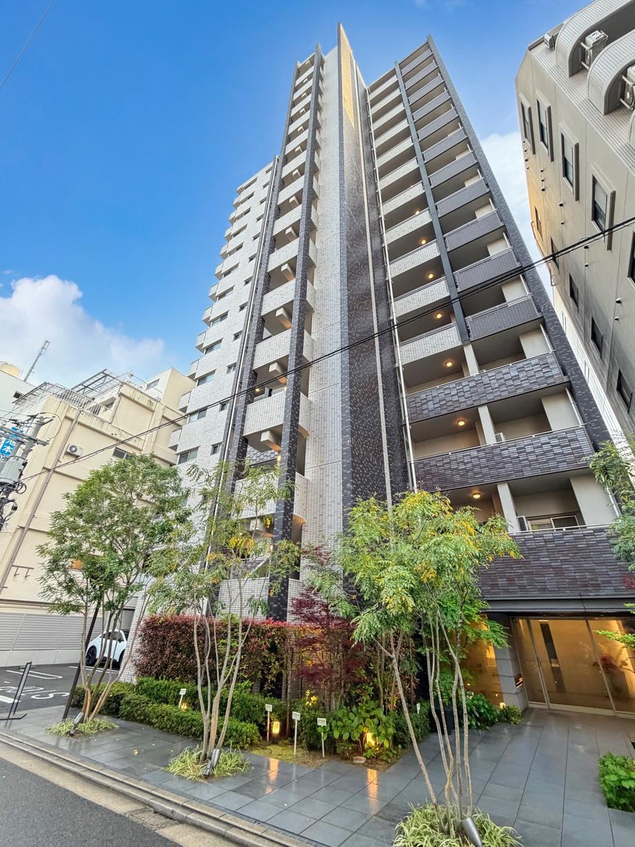 3LDK apartment in Naka Ward, Hiroshima - Photo 1