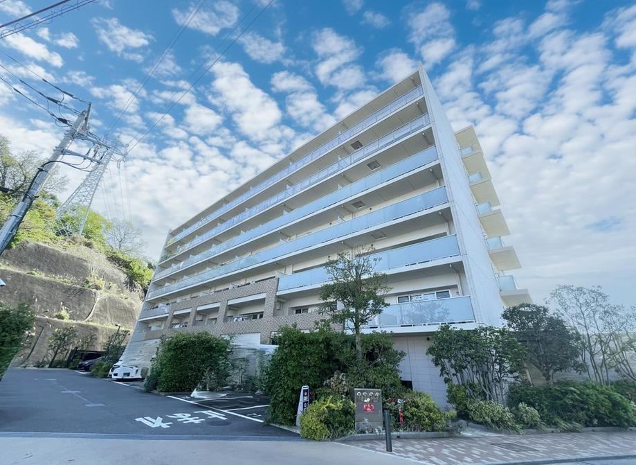 4LDK apartment in Yokosuka, Kanagawa - Photo 1