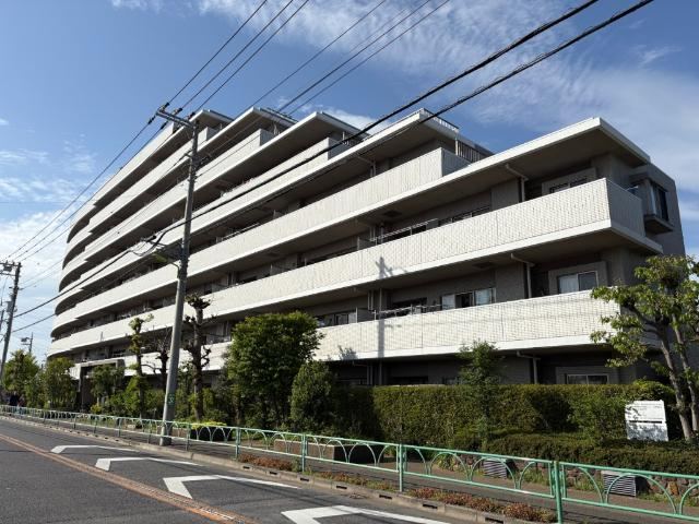 4LDK apartment in Setagaya Ward, Tokyo - Photo 1