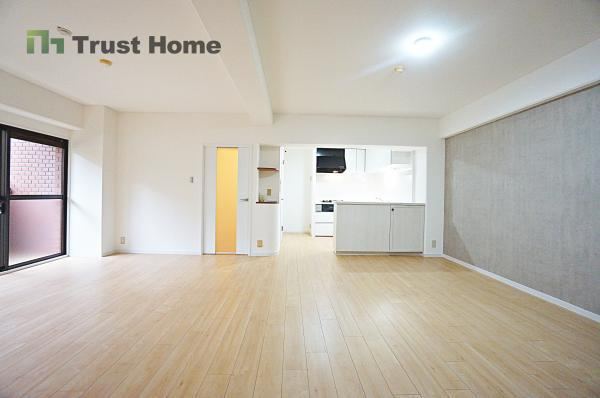 4LDK apartment in Higashinada Ward, Kobe, Hyogo - Photo 1