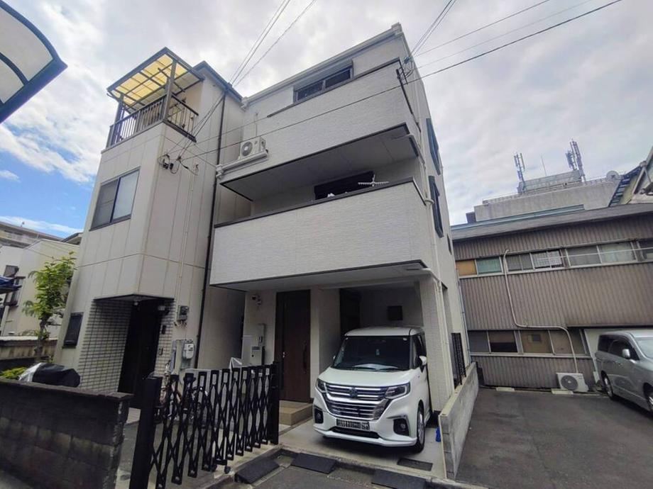 3DK+S house in Suita, Osaka - Photo 1