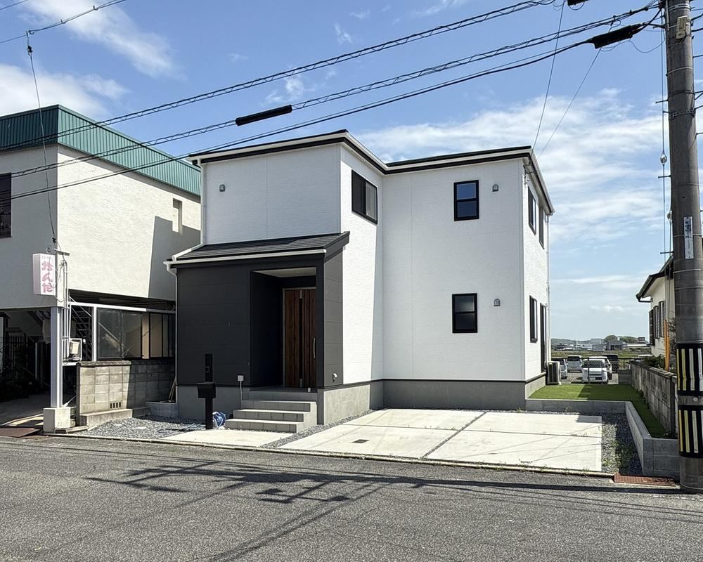 4LDK house in Kurashiki, Okayama - Photo 1