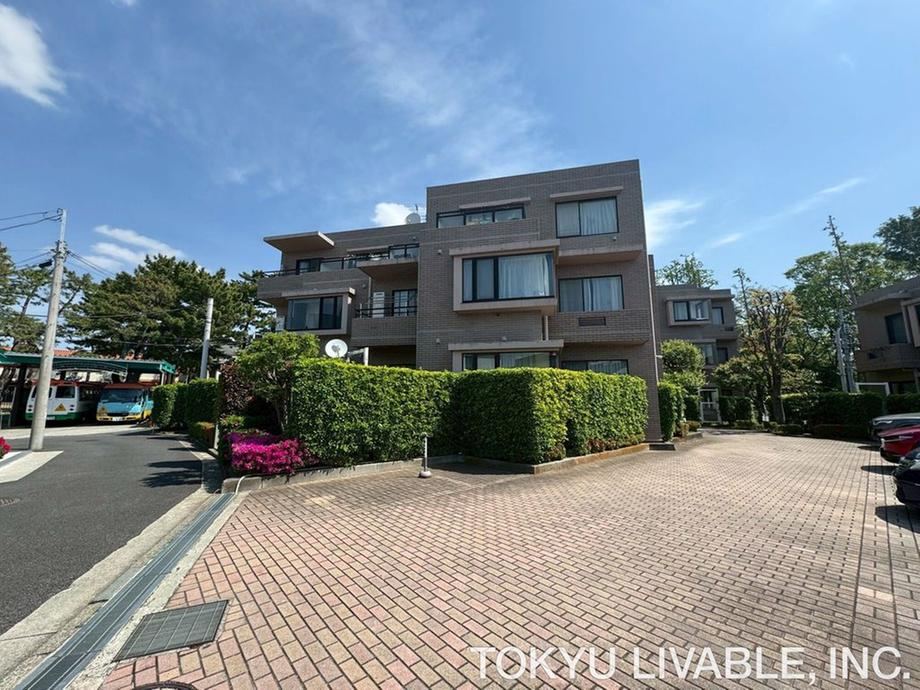 3LDK apartment in Kanagawa Ward, Yokohama, Kanagawa - Photo 1