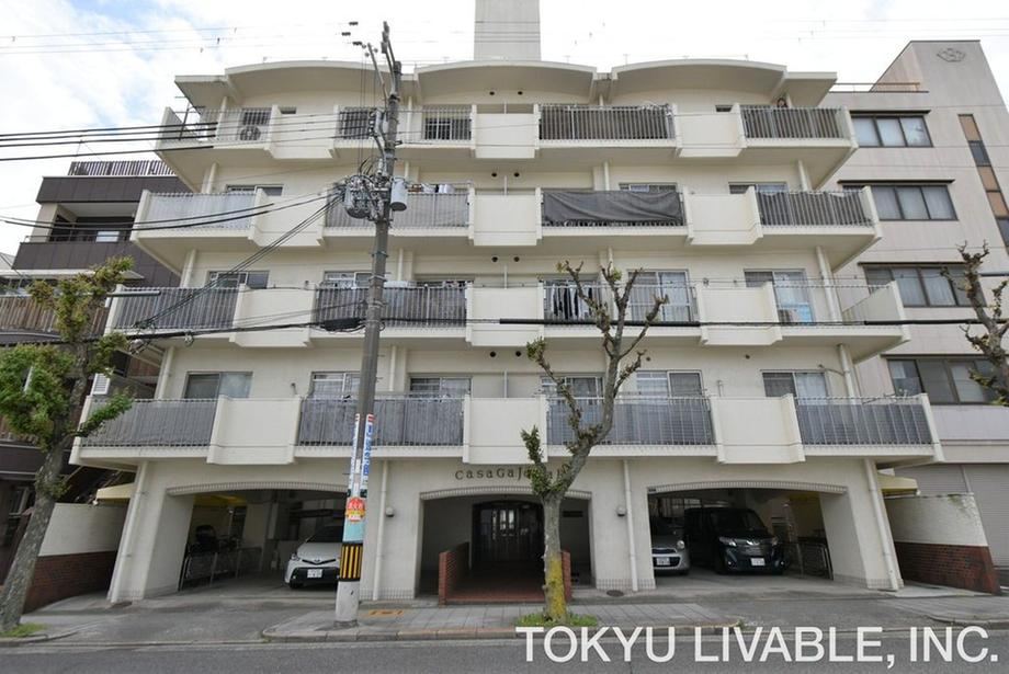 4LDK apartment in Chuo Ward, Osaka - Photo 1