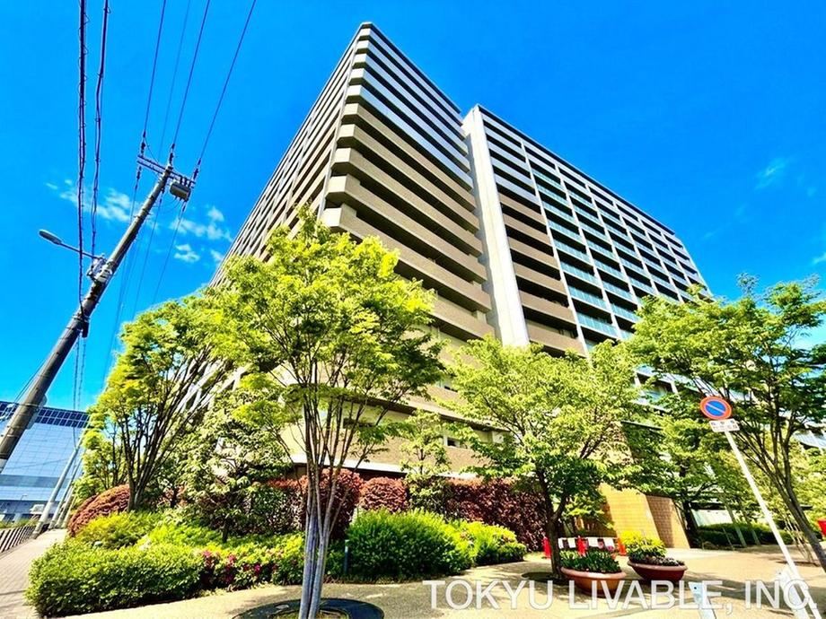 3LDK apartment in Tsurumi Ward, Osaka - Photo 1