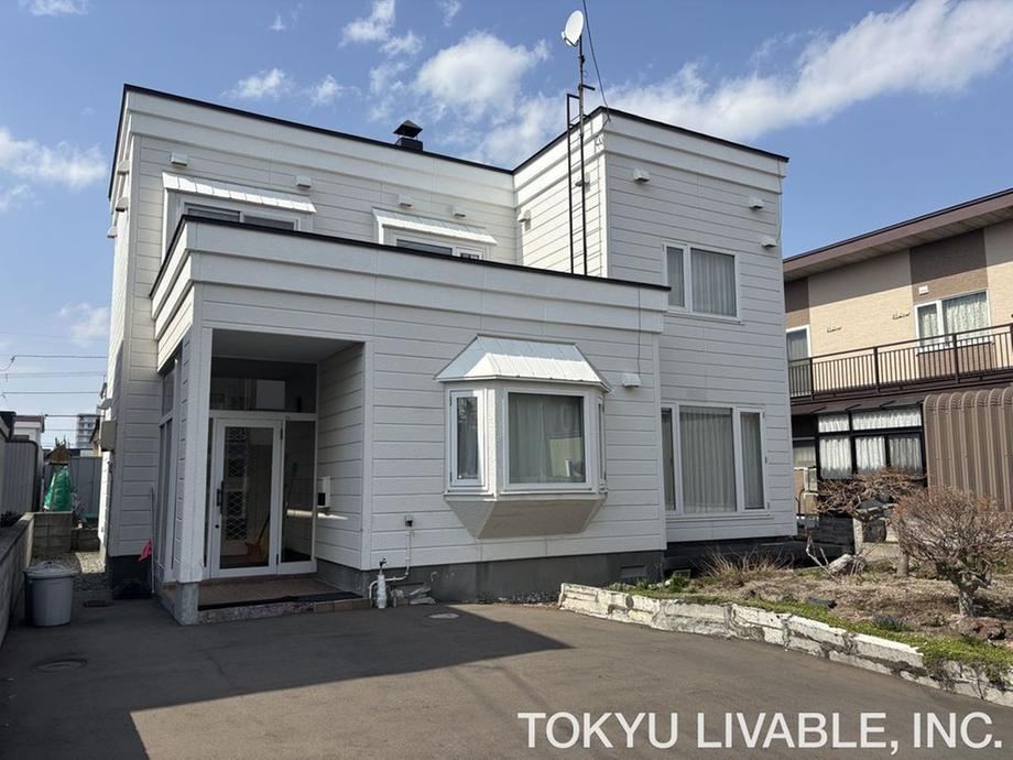 5LDK house in Ebetsu, Hokkaido - Photo 1