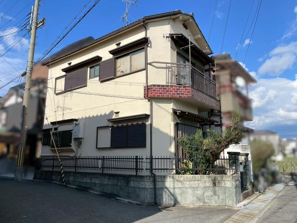 3LDK house in Hirakata, Osaka - Photo 1